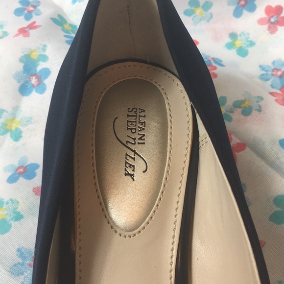 Alfani peep toe wedges New in Box - Picture 4 of 7